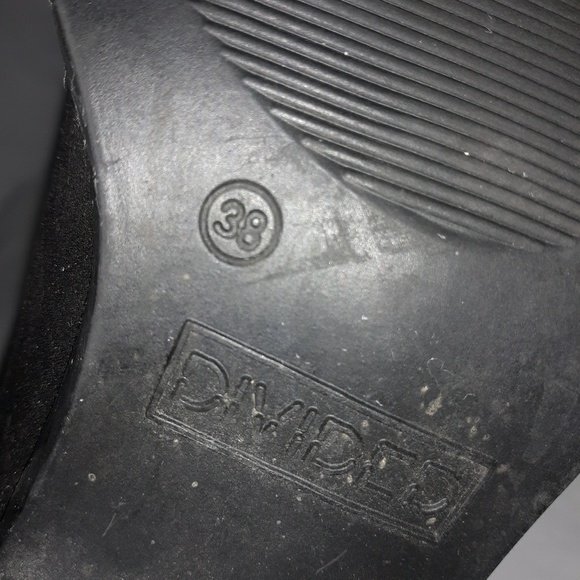 H&M Divided Black Suede Ankle Booties Sz 7 - Picture 4 of 7